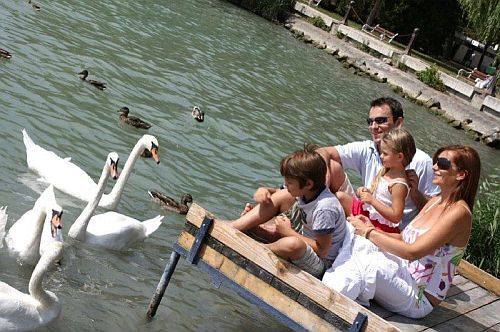 Wellness weekend met het hele gezin in Balatonfured - Hotel Annabella met uitgebouwd strand aan de oever van het Balatonmeer, Hongarije