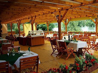 Terrazza in legno - Amstel Hattyu Inn - alloggio poco costoso a Gyor 