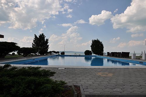 Hotel Siofok - Europa Hotel am Plattensee - Schwimmbad im Hotel 