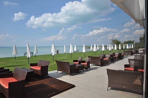La terrasse - Siofok, Lac Balaton - Hôtel Hungaria