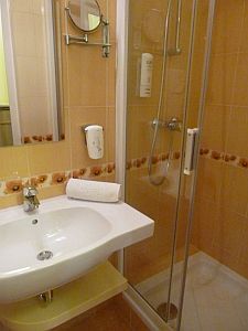 Badkamer in het Wellness Hotel Aranyhomok in Kecskemet, Hongarije