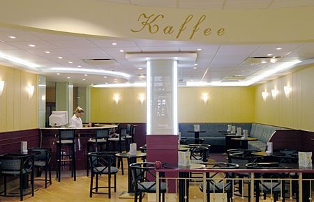 Le café de L'Hôtel Club Tihany 4 étoiles - le lac Balaton en Hongrie - Tihany