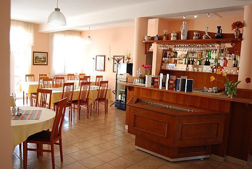 Drinkbar - rezervări online - Hotel Platan în Ungaria