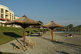 Malul lacului Balaton la hotelul Polus Palace Golf Club Termal Hotel