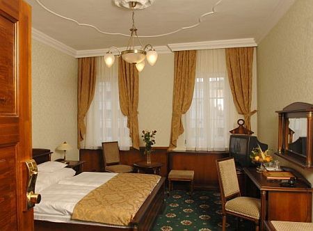 Chambre double élégante- Wellness Hôtel Eger Park avec 4 étoiles