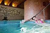 Hotel Piroska Buk - бассейн под открытом небом в велнес- и лечебном отеле Пирошка в Бюк - Bukfurdo