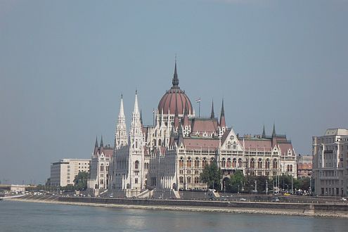 Novotel Danube - Dunajska panorama i widok na Parlament z okna pokoju budapeszteńskiego hotelu
