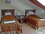 Accommodatie in het hart van Miskolc, Hongarije - tweelingkamer in het 3-sterren romantische Hotel Oreg Miskolcz