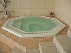 Jacuzzi in hotelul Fit din Zsor, Ungaria