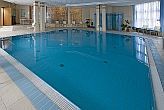 Плавательный бассейн в отеле Hotel RUBIN Budapest