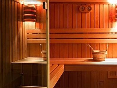 Carat Hotel situado en el centro de Budapest con sauna y jacuzzi