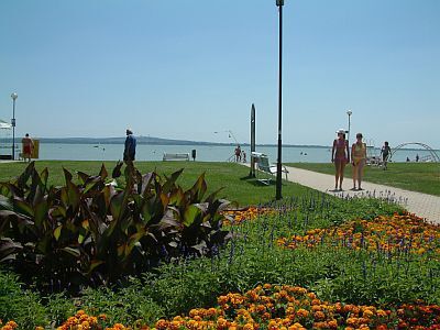 Vonarcvashegy nad Balatonem - tanie noclegi w Hotelu Vonyarc