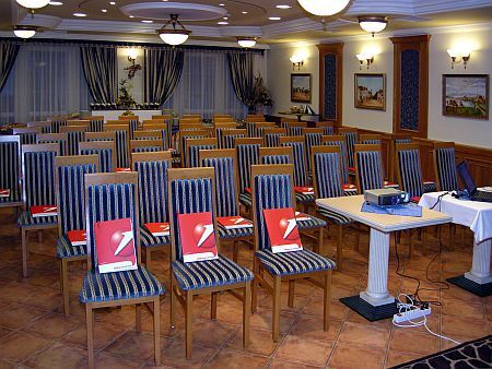 Hotel Villa Classica Pápa - konferencia és rendezvényterem a legmodernebb technikai eszközökkel felszerelve