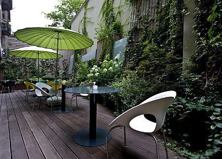 Terrace at the feet of Buda Royal Castle in Budapest - Hotel Lanchid 19 in Budapest