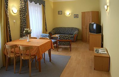 Apartamenty blisko kąpieliska jaskiniowego w Hotelu Club Kikelet