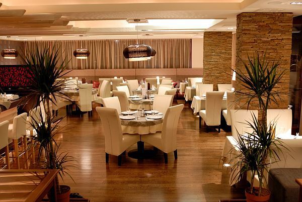 Hotell Bassiana i Sarvar - Elegant restaurang och intim atmosfär
