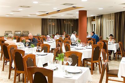 Airport Hotel Budapest**** - Restaurante cerca del aeropuerto