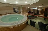 Wellness Hotel Divinus Debrecen***** jacuzzi a Divinus Hotelben