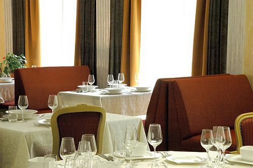 Hotel Bussiness Actor Budapest - Restaurante