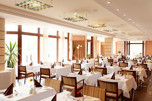 Hôtel Greenfield Bukfurdo - Restaurant de l'Hôtel Greenfield Golf et Spa á Bukfurdo en Hongrie