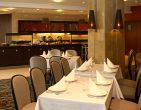 Restaurantul elegant al hotelului Saliris Spa Resort din Egersaloc