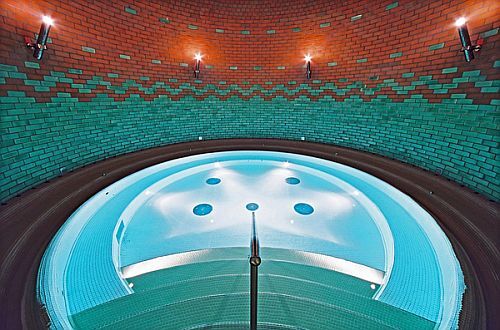 Saliris Resort Hotel con baño de burbujas sin igual en Egerszalok