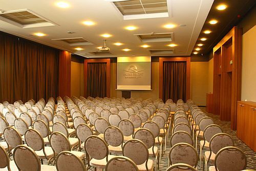 Săli de conferințe și ședințe pentru conferințe în Egerszalok