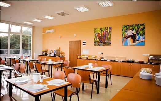 Sala per la prima colazione all'Aparthotel Saphir Aqua - hotel di wellness a prezzi vantaggiosi