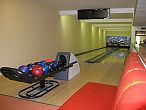 Sală de bowling în Hotel  Szepia Bio Art în Zsambek - odihnă activă în bazinul Zsambek