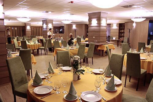 Restaurant in Kecskemet - Hungarian and international dishes in Hotel Harom Gunar Kecskemet