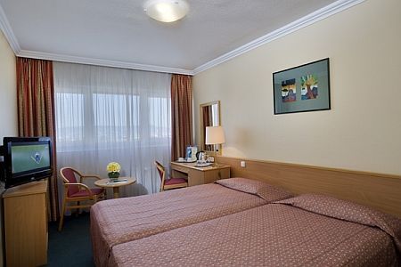 Danubius Hotel Arena - niedrogi hotel z poł˛czeniem do Internet w Budapeszcie