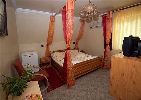 Hotel Apartement în Sarvar - cazare romantică şi ieftină în centrul Sarvarului