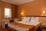 Cameră cu pat dublu cu promoţii în Hotel Aqua-Spa Cserkeszolo****