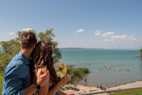 Hotel Azur Premium, Balatonの海岸近くのウェルネスホテル