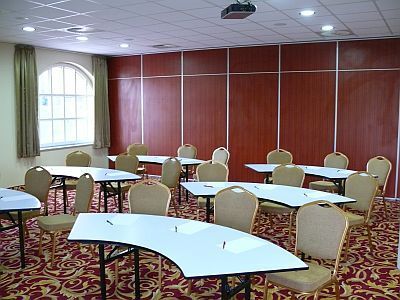 Salle de conférence et de fête á l'Hôtel Bellevue Esztergom