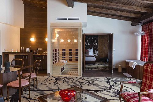 Rustic appartement van Hotel Cascade in Demjen met sauna en jacuzzi