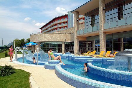 Piscine esterne del Thermal Hotel Visegrad hotel termale a Visegrad