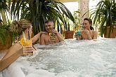 Bubbelbad in de wellnessafdeling van Residence Hotel Siofok