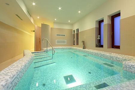 Wellness helg i Veszprem på 4* Historia Hotel