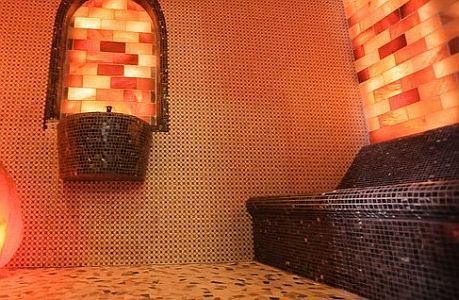 Colosseum Hotel - zoutkamer voor de wellnessliefhebbers in Morahalom