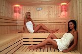 Sauna din zona de wellness frumoasă la Hotel Sandor din Pecs