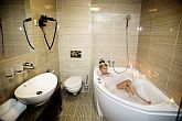 Отель 4* Grand Hotel Glorius красивая ванная комната номера