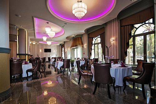 Le restaurant du Grand Hôtel Glorius dans un cadre magnifique