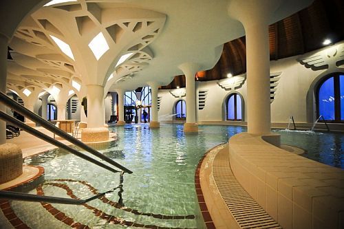 Grand Hotel Glorius med tillgång till Thermal Bath Hagymatikum