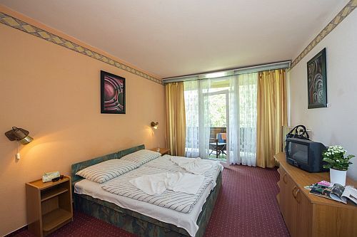 Hotel Familia Balatonboglár - pokoje z balkonem w promocyjnej cenie