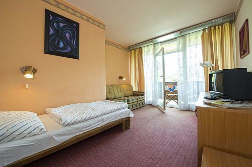 Hotel Familia Balatonboglár - pokoje w promocyjnej cenie