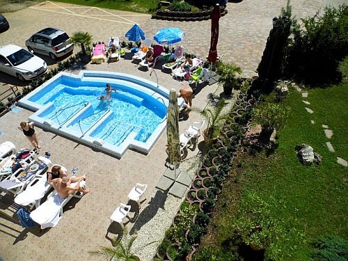 Hotelul wellness de lux cu demipensiune în Gosztola