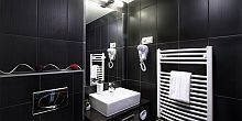 Hotel Auris Szeged - Отель Аурис города Сегед - Auris Hotel Szeged номер с красивой ванной комнатой