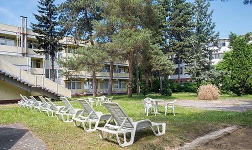 Nostra Hotel Siófok - hotel ieftin în Siofok cu grădină proprie