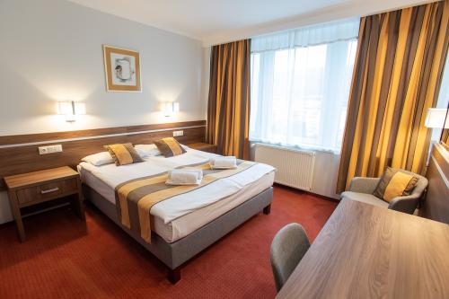 Árpád Hotel Tatabánya – Tani nocleg w Tatabánya w Hotelu Árpád